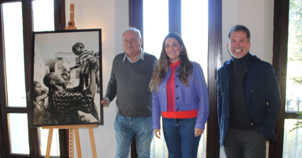 Left to right - Alexis de Vilar Photographer, Begoña Arana Álvarez Director of Nuevo Hogar Betania and Oriol Juvé General Manager of La Reserva Club